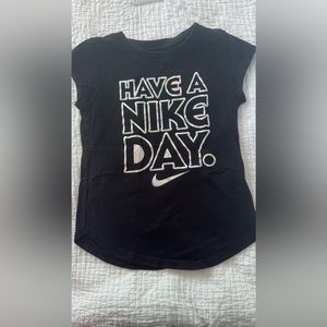 Nike short, never worn. No tags size 5/6 good condition